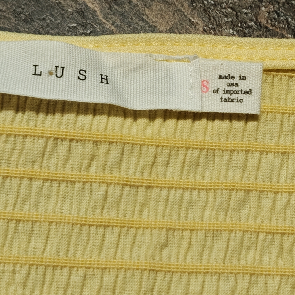 Lush Yellow Textured Crop Top - Picture 3 of 6